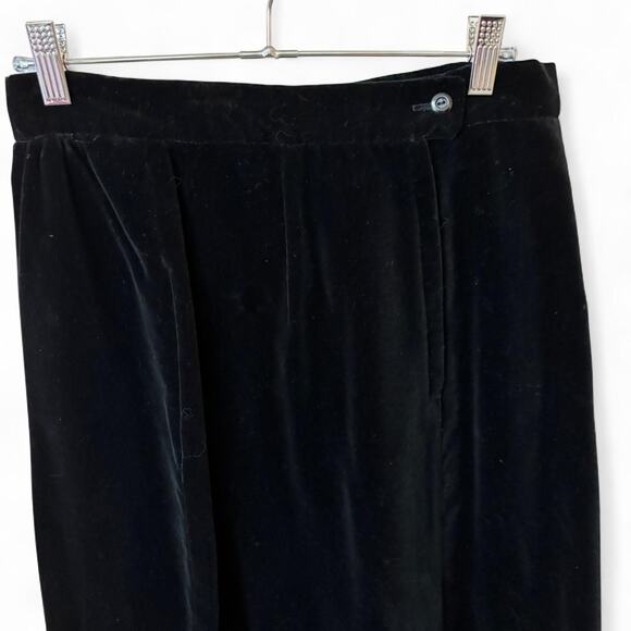 90s vintage black velvet midi skirt with side slit - Picture 2 of 6